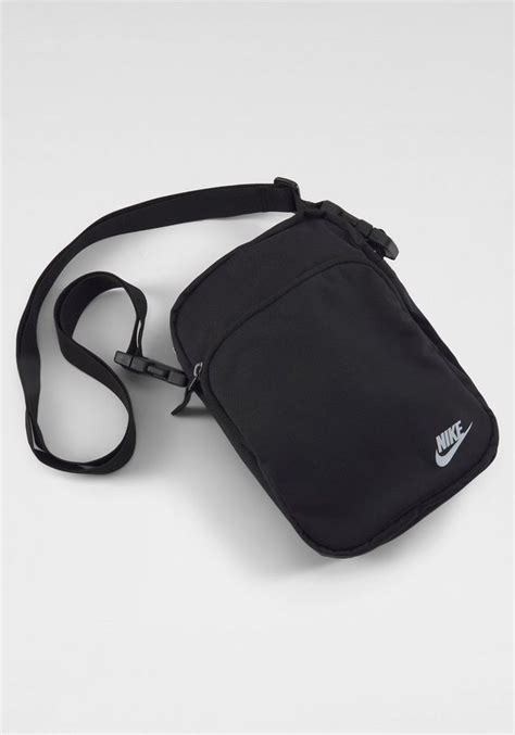 nike umhängetaschen beuteltaschen damen|Nike Factory Stores.